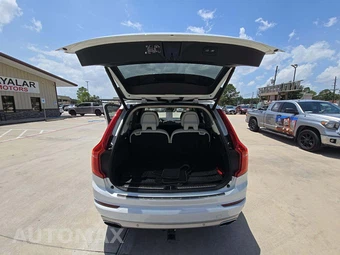 2020 Volvo XC90 T6 Momentum 7-Passenger - miniatura 12
