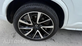 2020 Volvo XC90 T6 Momentum 7-Passenger - miniatura 10