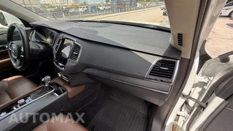 2020 Volvo XC90 T6 Momentum 7-Passenger - miniatura 40