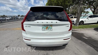 2020 Volvo XC90 T6 Momentum 7-Passenger - miniatura 5