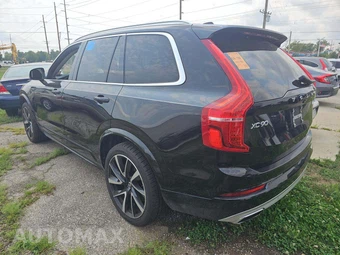 2020 Volvo XC90 T6 Momentum 7-Passenger - miniatura 2