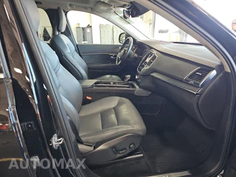 2020 Volvo XC90 T6 Momentum 7-Passenger - miniatura 8