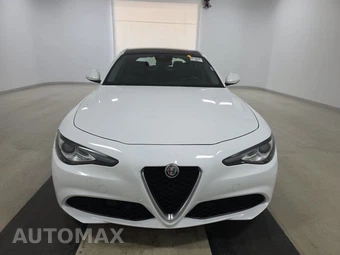 2021 Alfa Romeo Giulia Ti – miniatura 2