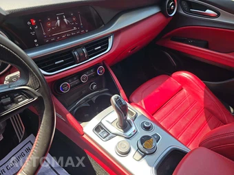 2021 Alfa Romeo Stelvio Ti Sport - miniatura 10