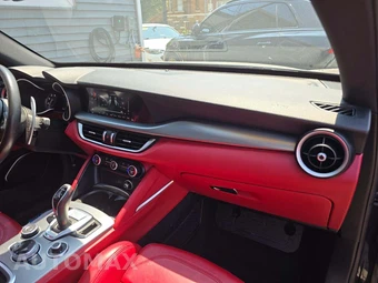 2021 Alfa Romeo Stelvio Ti Sport - miniatura 19
