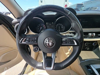 2021 Alfa Romeo Stelvio Ti – miniatura 10