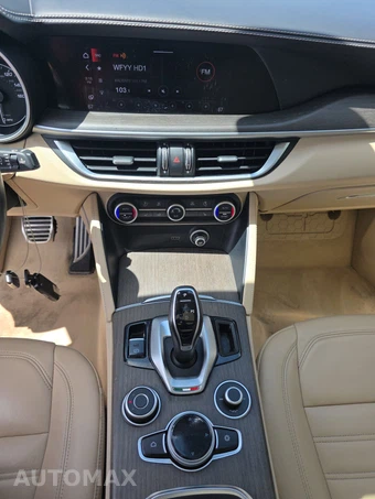 2021 Alfa Romeo Stelvio Ti – miniatura 11