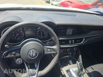 2021 Alfa Romeo Stelvio Ti - miniatura 11
