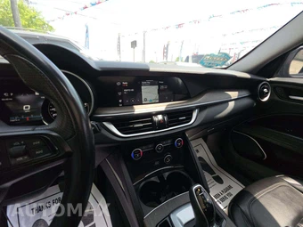 2021 Alfa Romeo Stelvio Ti – miniatura 10