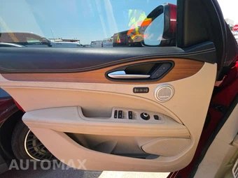 2021 Alfa Romeo Stelvio Ti – miniatura 9