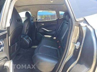 2021 Aston Martin DBX - miniatura 13