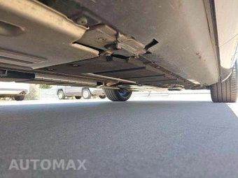 2021 Aston Martin DBX - miniatura 17
