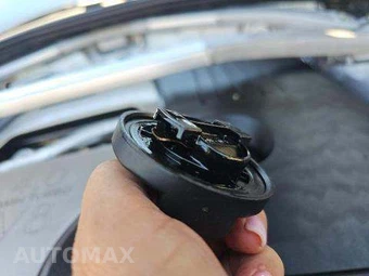 2021 Aston Martin DBX - miniatura 25