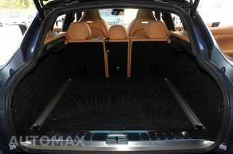 2021 Aston Martin DBX - miniatura 27