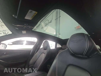 2021 Aston Martin DBX - miniatura 11