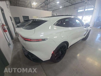 2021 Aston Martin DBX - miniatura 3
