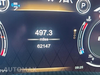 2021 Aston Martin DBX - miniatura 15