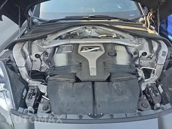 2021 Aston Martin DBX - miniatura 19