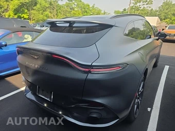 2021 Aston Martin DBX - miniatura 4