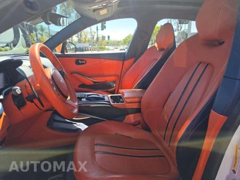 2021 Aston Martin DBX - miniatura 6