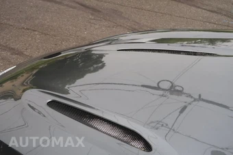 2021 Aston Martin DBX - miniatura 11
