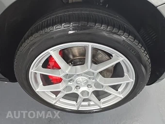 2021 Aston Martin DBX - miniatura 24