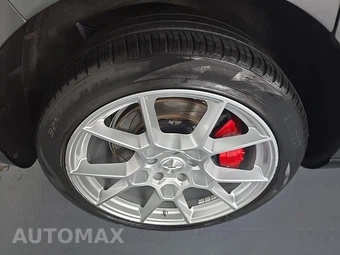 2021 Aston Martin DBX - miniatura 25