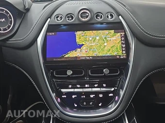 2021 Aston Martin DBX - miniatura 30