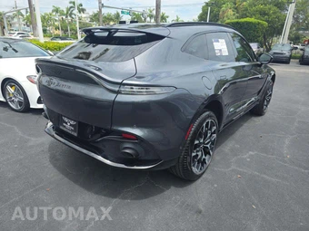2021 Aston Martin DBX - miniatura 3