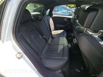 2021 Audi A4 Sedan Premium Plus 45 TFSI - miniatura 16