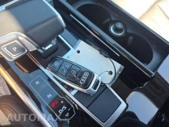 2021 Audi A8 L – miniatura 8