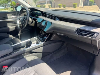 2021 Audi e-tron Premium - miniatura 23