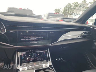 2021 Audi Q7 Premium Plus 45 TFSI – miniatura 11