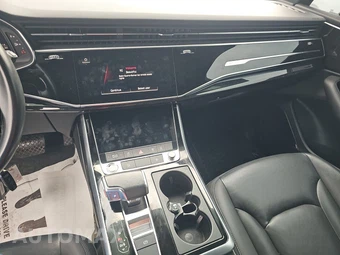 2021 Audi Q7 Premium Plus 55 TFSI – miniatura 11