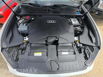 2021 Audi Q8 Premium Plus – miniatura 25