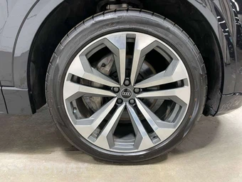 2021 Audi Q8 Premium Plus - miniatura 7