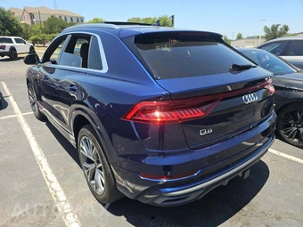 2021 Audi Q8 Premium Plus – miniatura 2