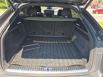 2021 Audi Q8 Premium Plus – miniatura 14