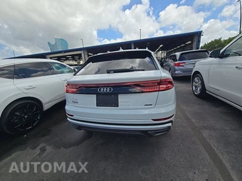2021 Audi Q8 Premium Plus – miniatura 5