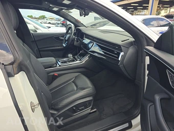 2021 Audi Q8 Premium Plus – miniatura 8