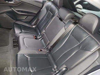 2021 Audi Q8 Premium – miniatura 13