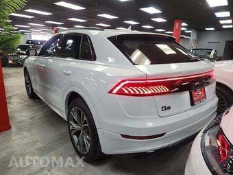 2021 Audi Q8 Premium – miniatura 2