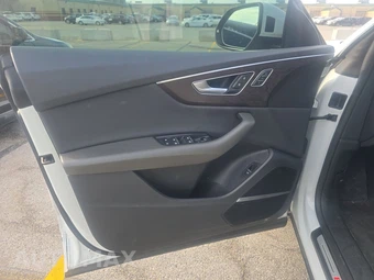 2021 Audi Q8 Prestige – miniatura 9