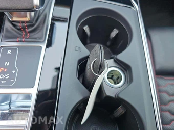 2021 Audi RS 6 Avant - miniatura 8
