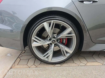 2021 Audi RS 6 Avant – miniatura 20