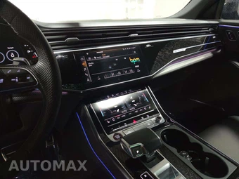2021 Audi RS Q8 - miniatura 10