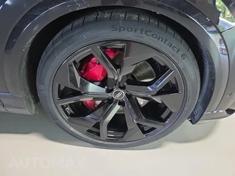 2021 Audi RS Q8 – miniatura 9