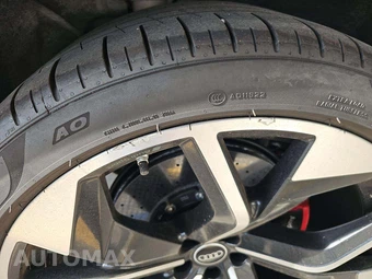 2021 Audi RS Q8 – miniatura 26
