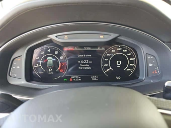 2021 Audi RS Q8 – miniatura 9