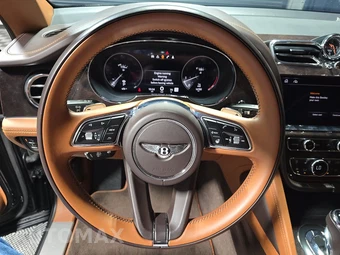 2021 Bentley Bentayga V8 First Edition - miniatura 10
